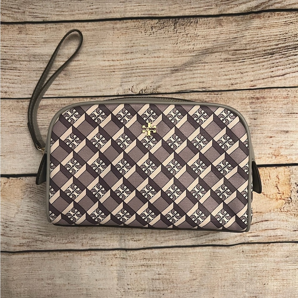 TORY BRUCH WRISTLET POUCH
